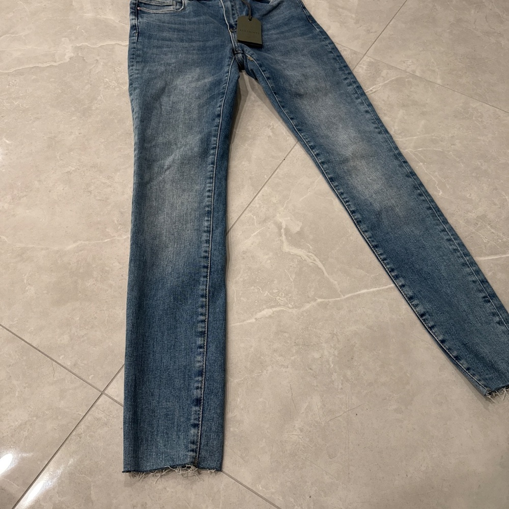 Jeans - Picture 2 of 4